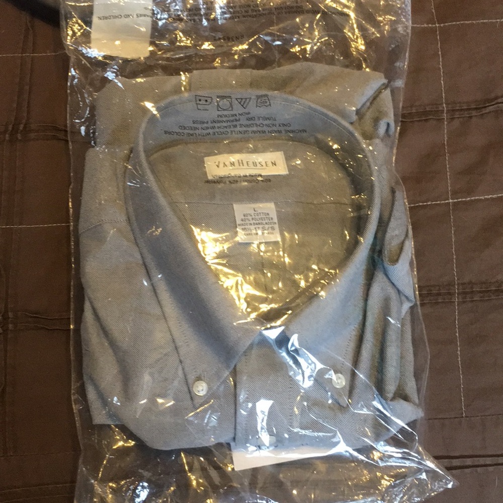 Men’s short sleeve dress shirt